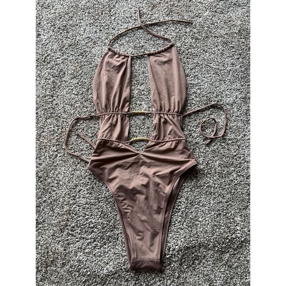 Scorpios swimsuit - Picture 2 of 4